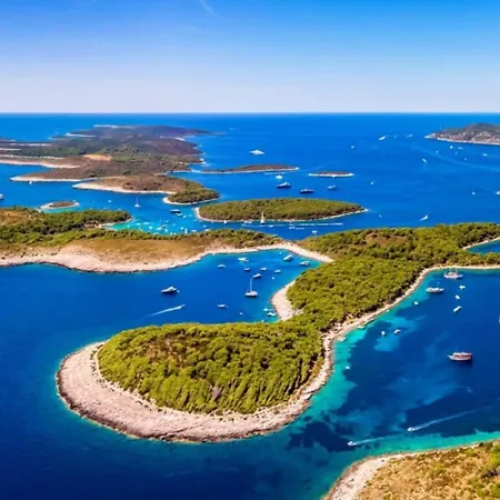 New Beautiful Studio, Private Terrace-hvar Town Apartman *