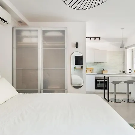 New Beautiful Studio, Private Terrace-hvar Town Apartment *